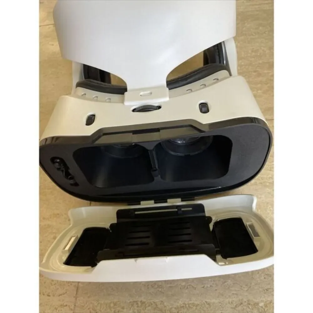 Utopia 360 Virtual Reality Headset +‎ Headphones No Camera